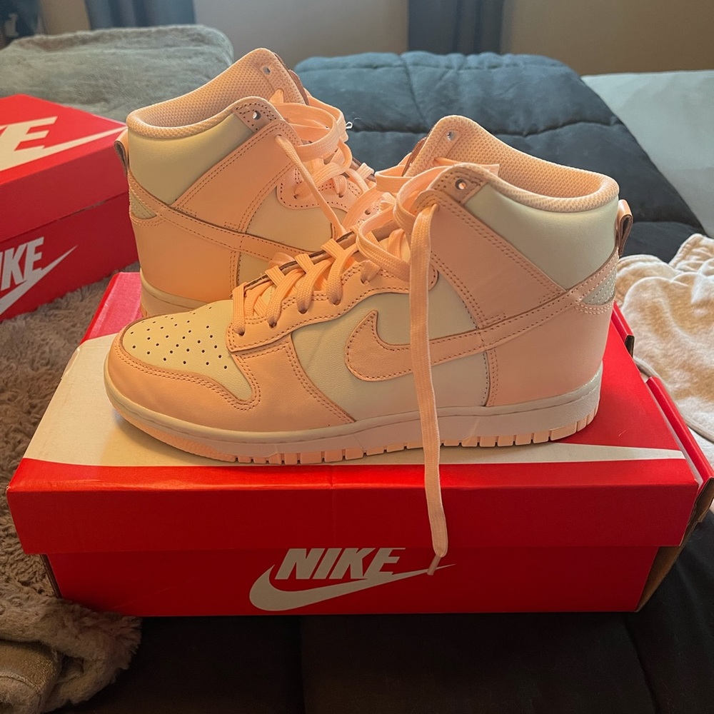 Girls Nike Dunk High sneakers